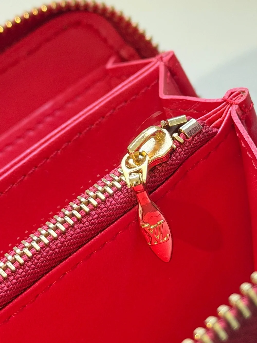 Louis Vuitton vernis wallet